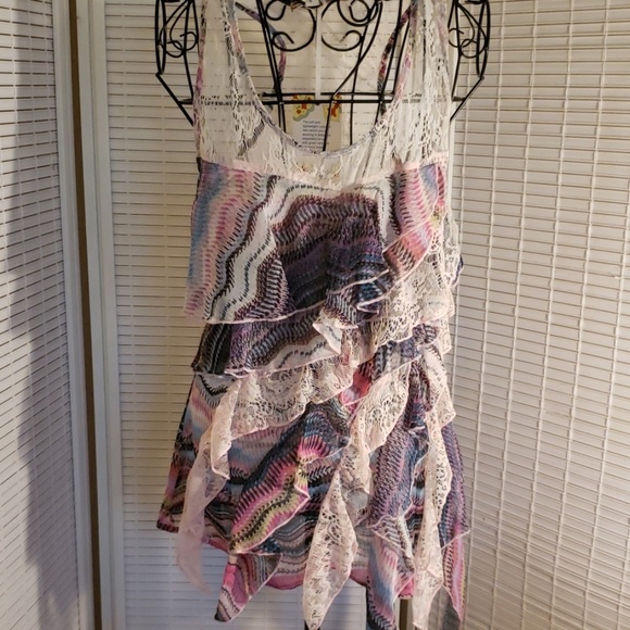 Lulumari Razor Back Tank (size small) - Picture 4 of 8